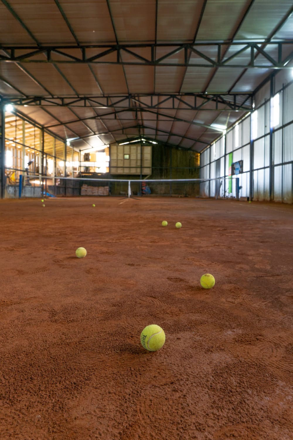 Cancha de tenis interior